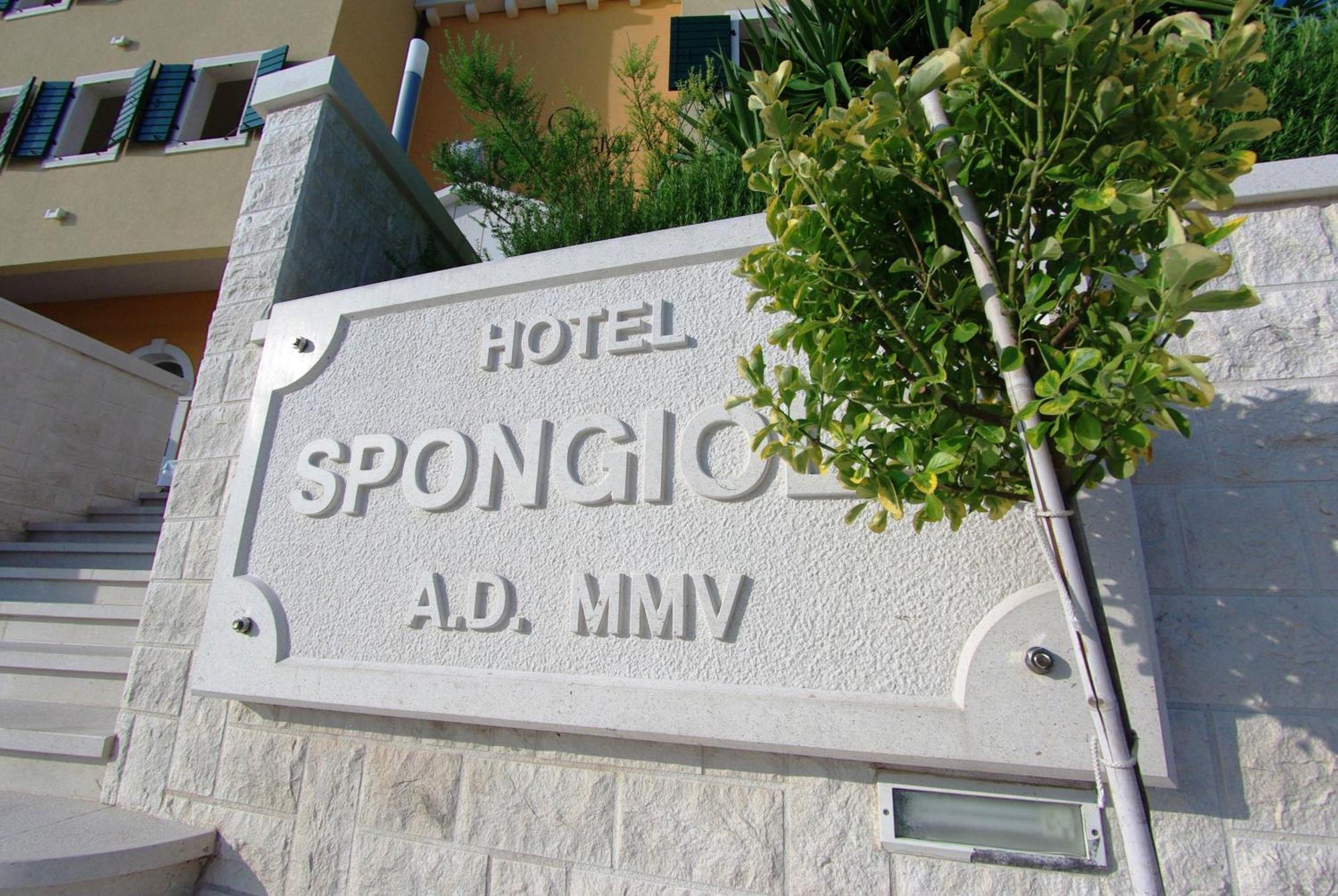 Hotel Spongiola 크라파니 외부 사진