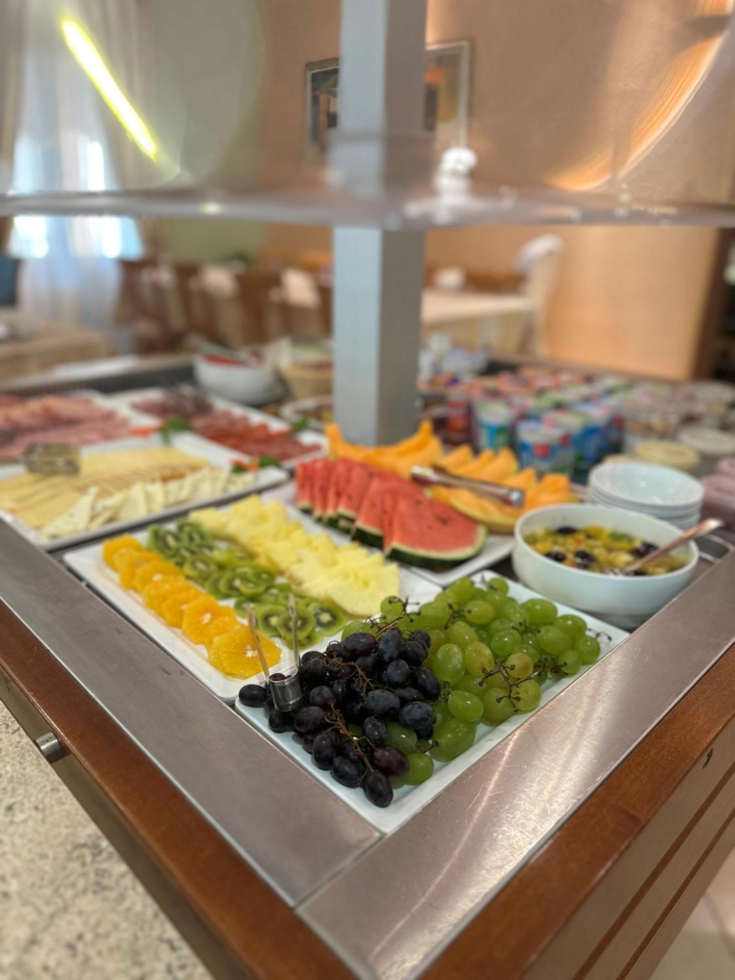 Hotel Spongiola 크라파니 외부 사진
